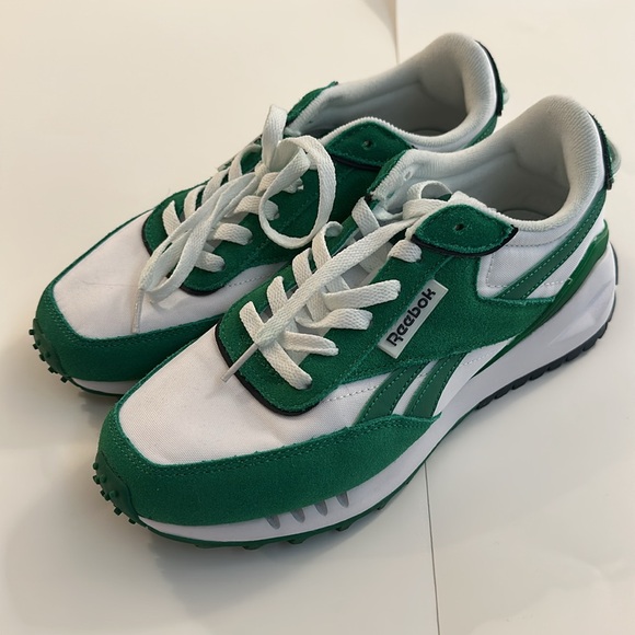 Rebook Sneakers 8 - Picture 2 of 6